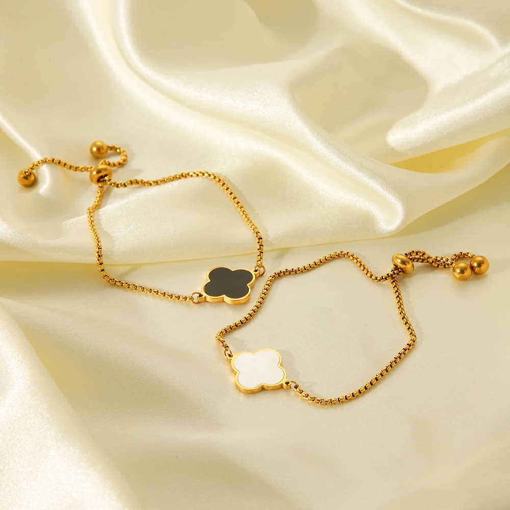 Elegant Gold and Black Flower Bracelet - Picture 6 of 6